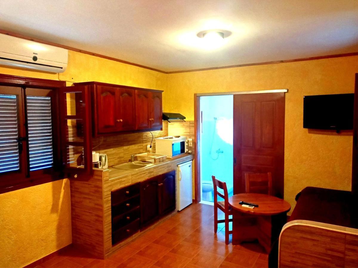 Sunrise Apartments Палекастрон Екстер'єр фото