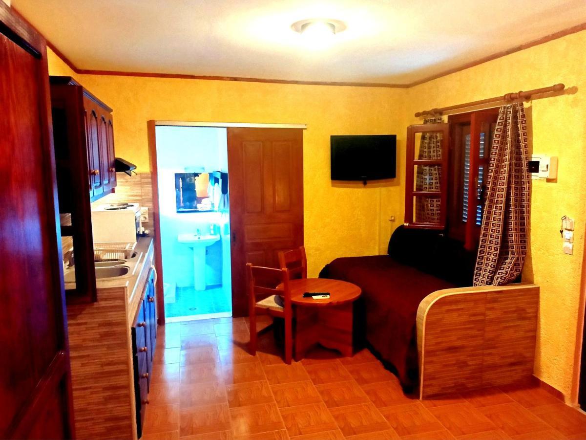 Sunrise Apartments Палекастрон Екстер'єр фото